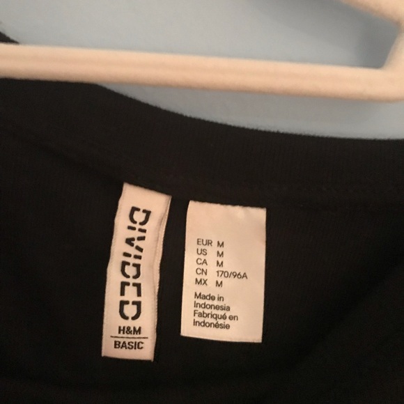 Right black top - Picture 2 of 2